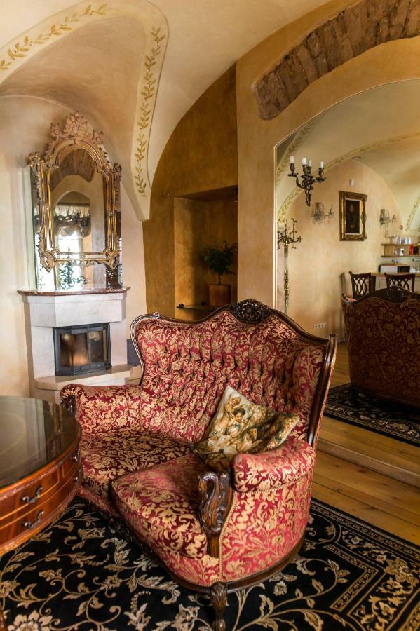 Antique Old Town Studio By Urban Rent Apartment วิลนีอุส ภายนอก รูปภาพ